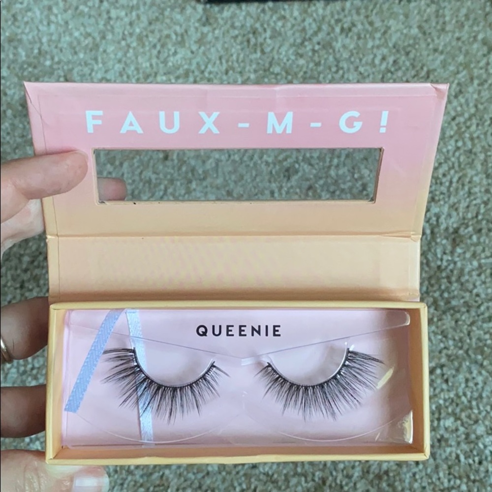 Colourpop Lashes - Picture 2 of 3